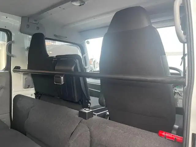 日産 アトラス 小型 平ボディ Wキャブ の中古トラック画像14