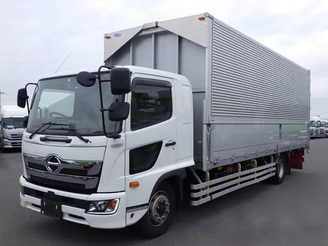 日野 レンジャー 中型/増トン ウイング エアサス ベッドの中古トラック画像1