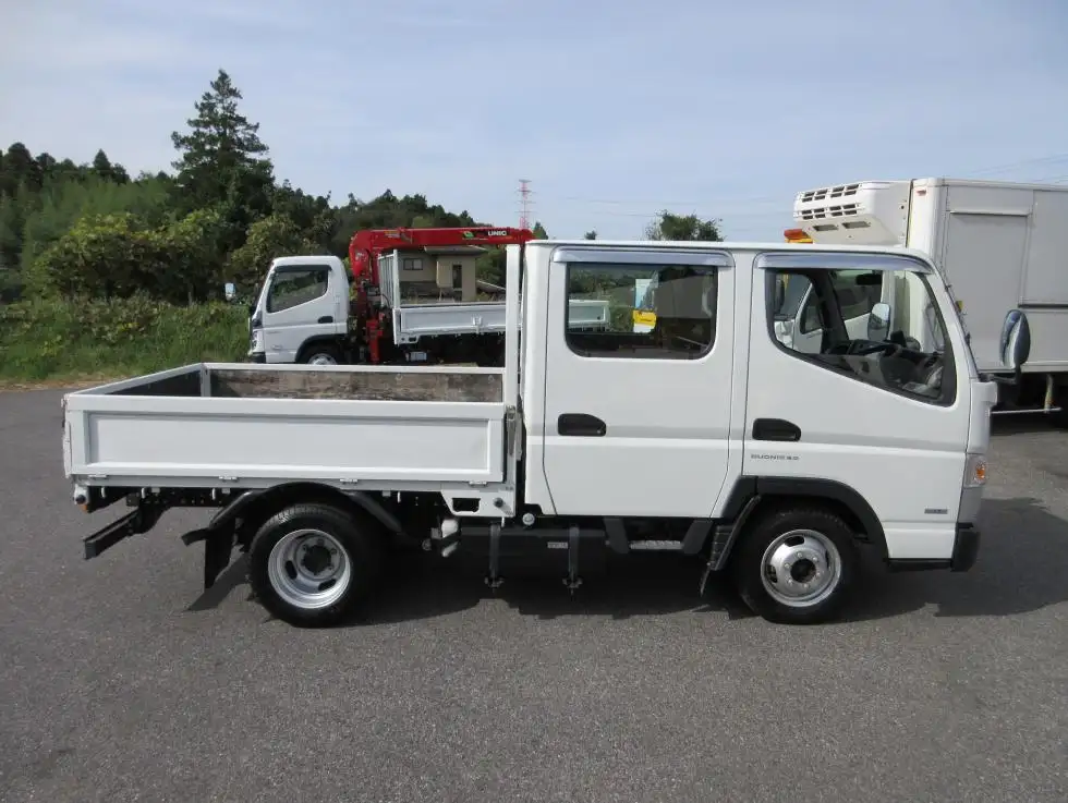 三菱 キャンター 小型 平ボディ Wキャブ TPG-FBA00の中古トラック画像2