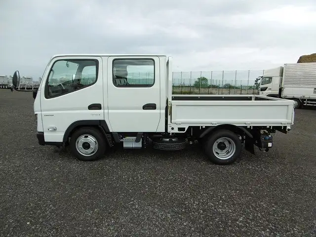 三菱 キャンター 小型 平ボディ Wキャブ 2RG-FBA20の中古トラック画像3