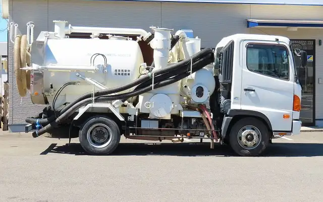 日野 レンジャー 中型/増トン タンク車 汚泥吸引車 BDG-FC7JCWAの中古トラック画像3