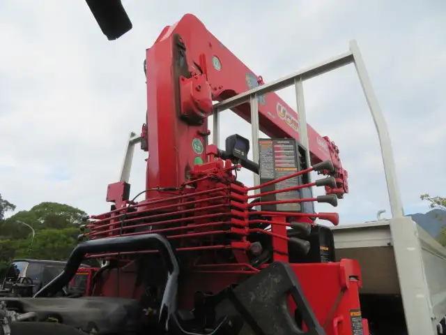 いすゞ エルフ 小型 クレーン付 6段 ラジコンの中古トラック画像15