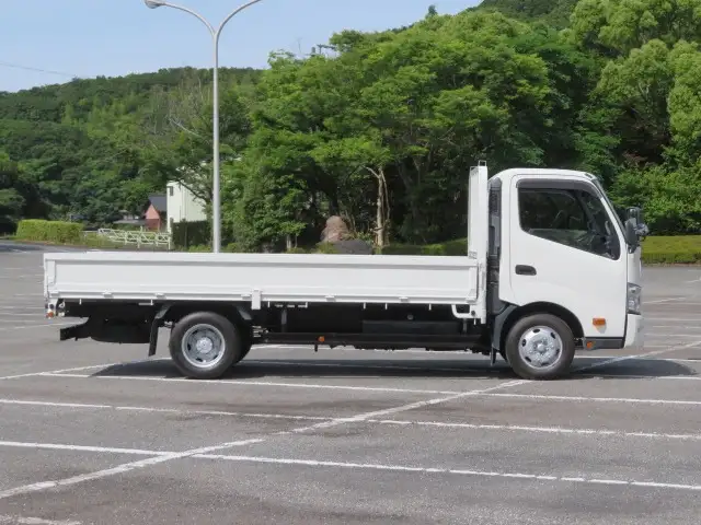 トヨタ トヨエース 小型 平ボディ TPG-XZU712 H31/R1の中古トラック画像3