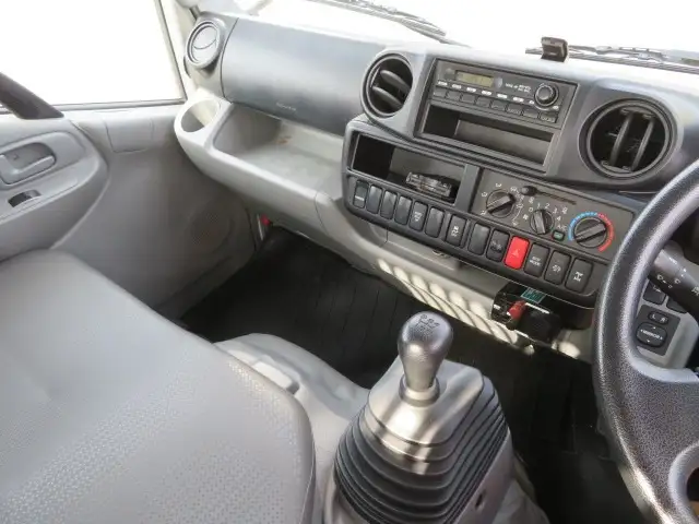 トヨタ トヨエース 小型 ダンプ 強化 TKG-XZC675Dの中古トラック画像12