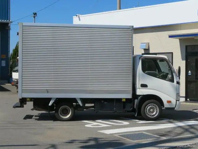 トヨタ トヨエース 小型 アルミバン QDF-KDY231 H27の中古トラック画像2