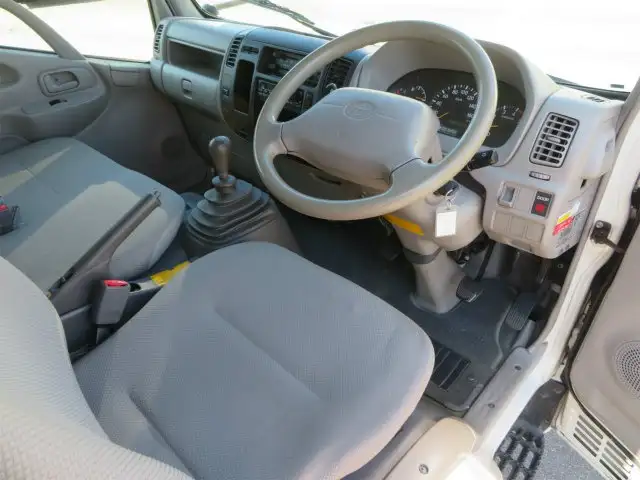 トヨタ トヨエース 小型 アルミバン QDF-KDY231 H27の中古トラック画像11