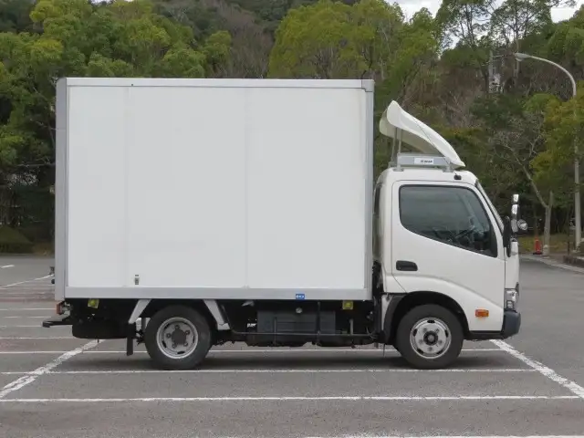 トヨタ ダイナ 小型 アルミバン TPG-XZC605 H29の中古トラック画像2