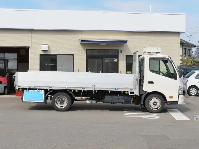 日野 デュトロ 小型 平ボディ アルミブロック TKG-XZU710Mの中古トラック画像2