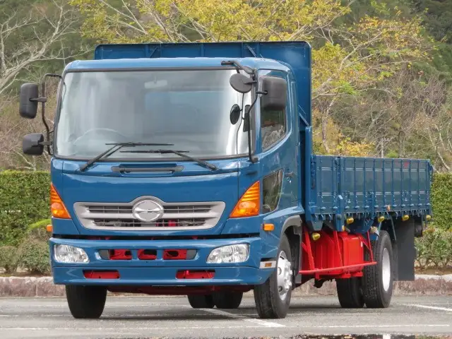 日野 レンジャー 中型/増トン 平ボディ 床鉄板 ベッド の中古トラック【車両No.145159】