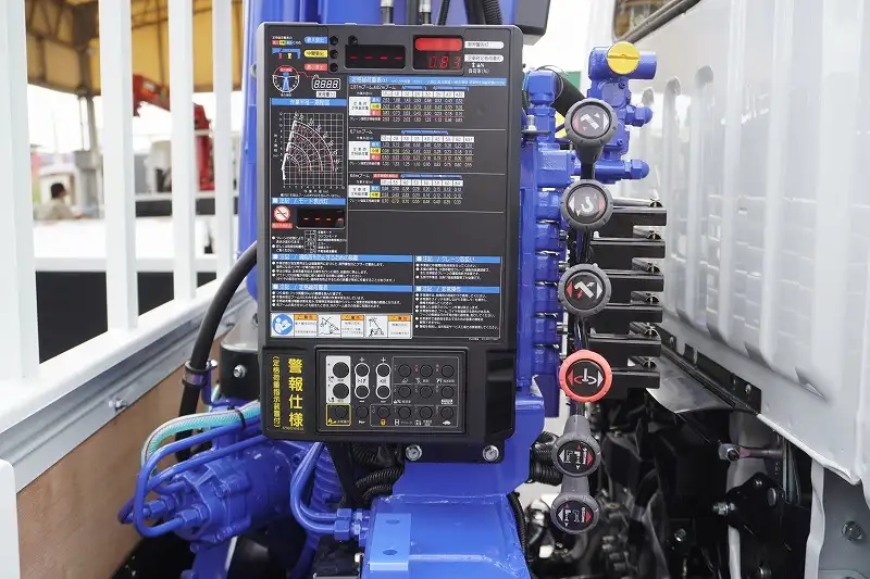 三菱 キャンター 小型 クレーン付 4段 ラジコンの中古トラック画像7