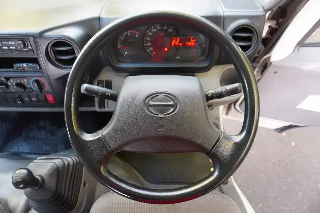 日野 デュトロ 小型 平ボディ Wキャブ TKG-XZU710Mの中古トラック画像13