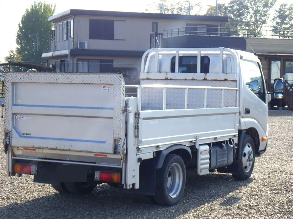 トヨタ ダイナ 小型 平ボディ パワーゲート 床鉄板の中古トラック画像3