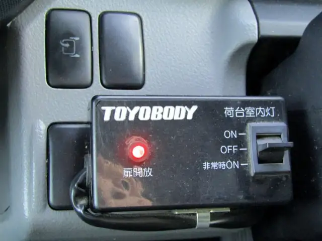 日野 デュトロ 小型 アルミバン ボトルカー サイドドアの中古トラック画像14