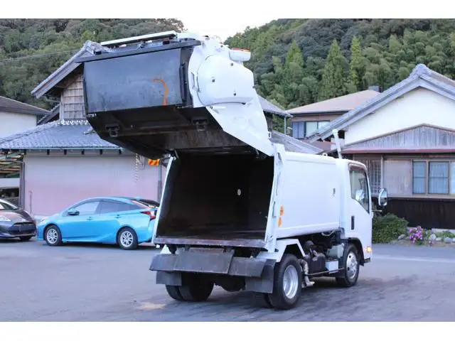 いすゞ エルフ 小型 パッカー車 巻き込み式 回転ダンプ式の中古トラック画像3