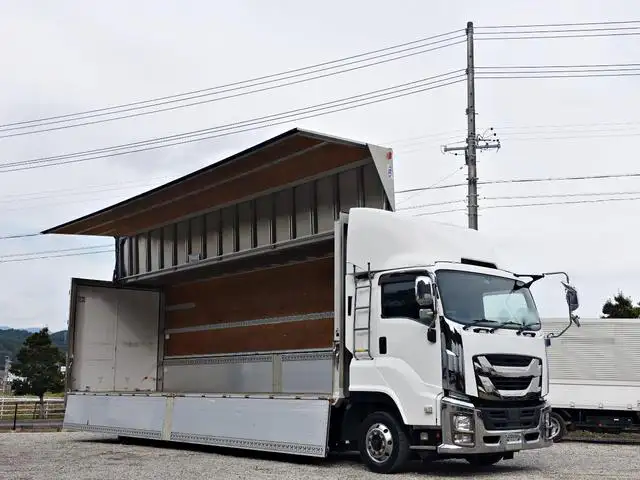 いすゞ ギガ 大型 ウイング エアサス ベッド の中古トラック【車両No.176646】
