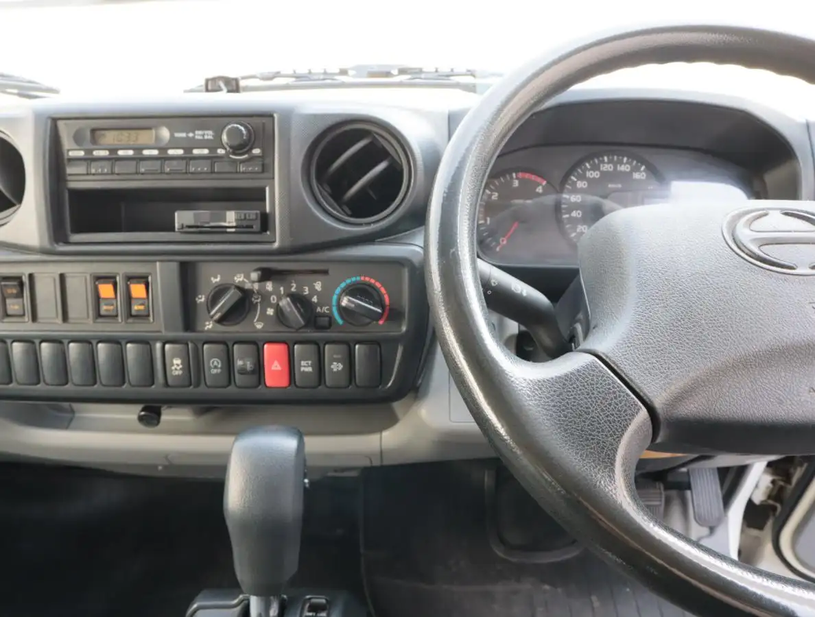 日野 デュトロ 小型 ウイング TKG-XZU655M H28の中古トラック画像12