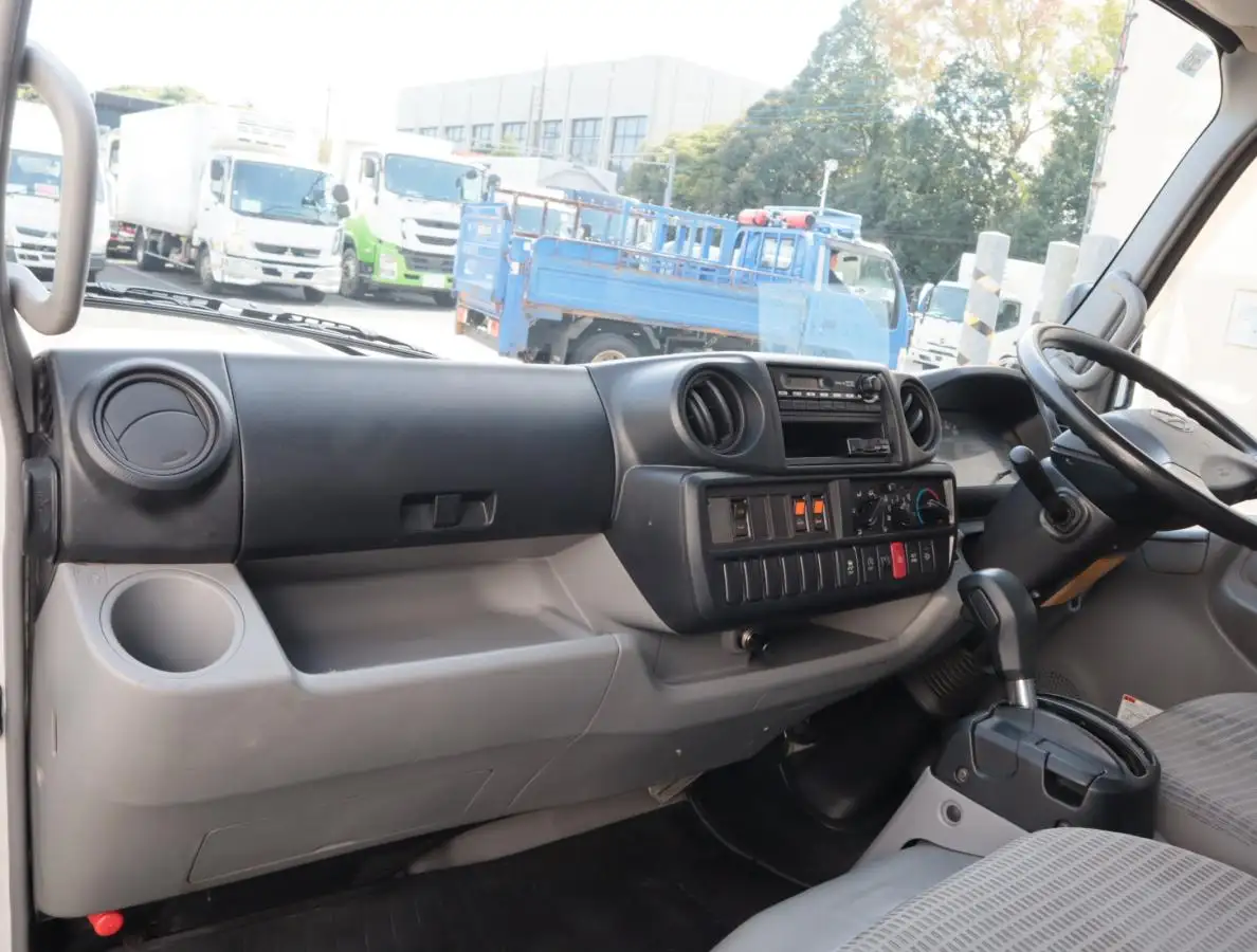 日野 デュトロ 小型 ウイング TKG-XZU655M H28の中古トラック画像15