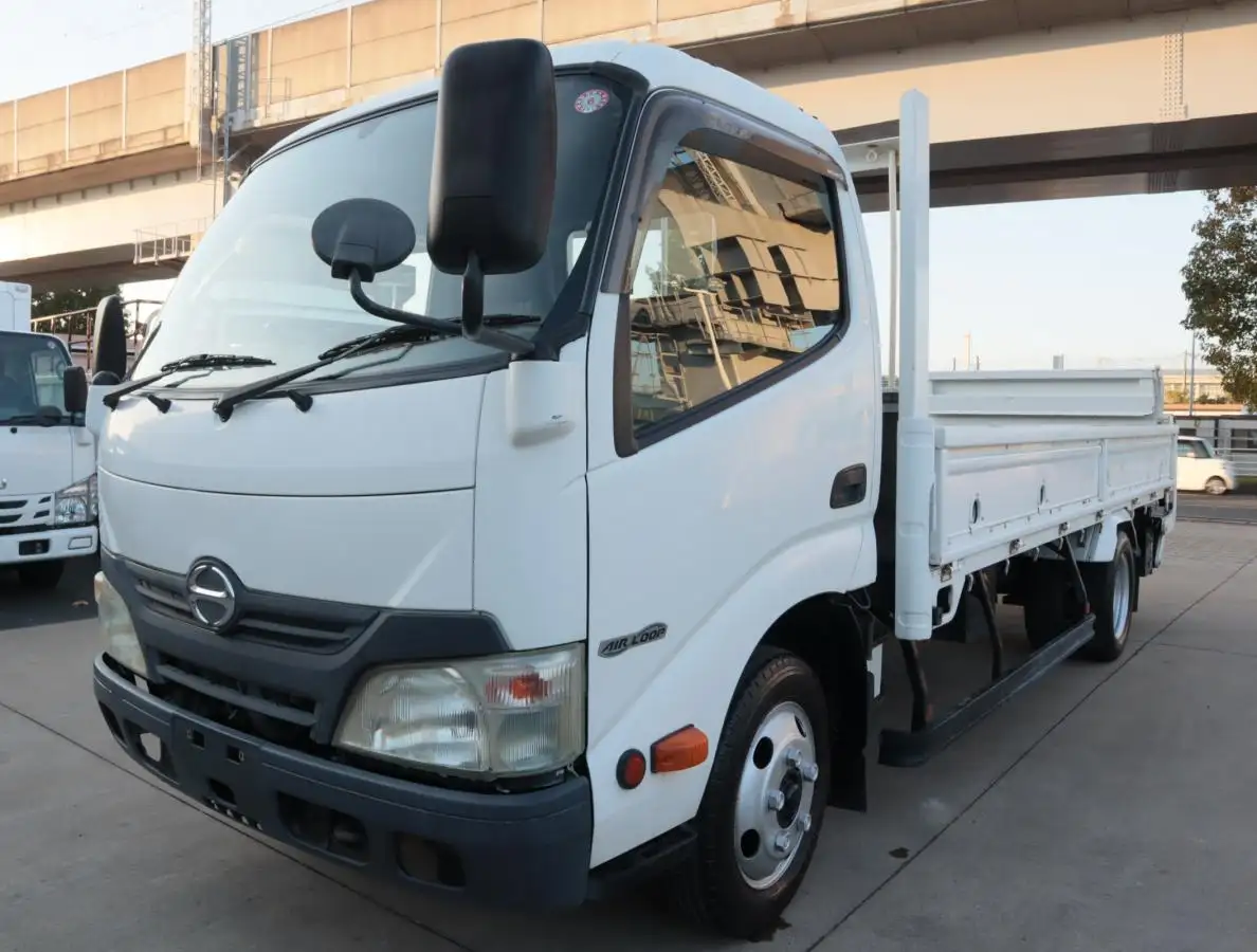 日野 デュトロ 小型 平ボディ パワーゲート SKG-XZC655Mの中古トラック画像1