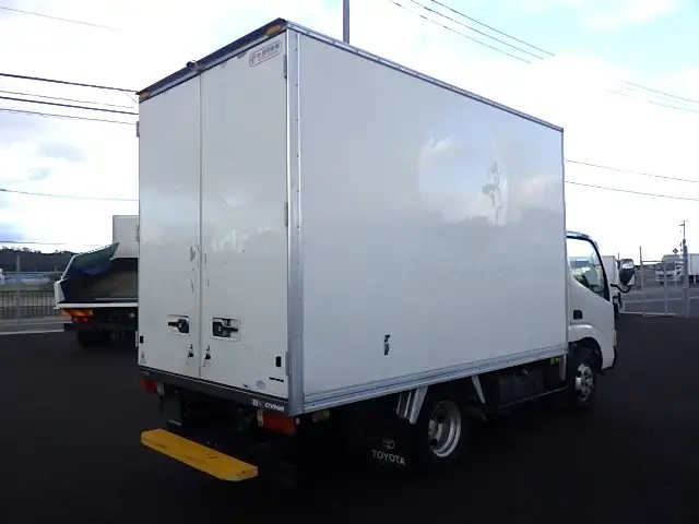 トヨタ トヨエース 小型 冷凍冷蔵 保冷 床ステンの中古トラック画像3
