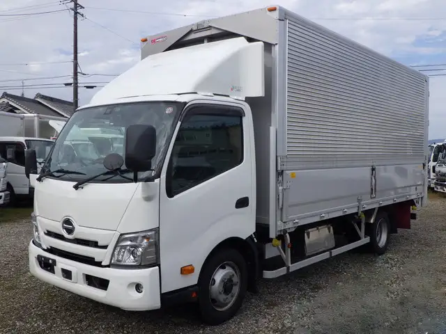 日野 デュトロ 小型 ウイング 3枚観音 2RG-XZU722Mの中古トラック画像1