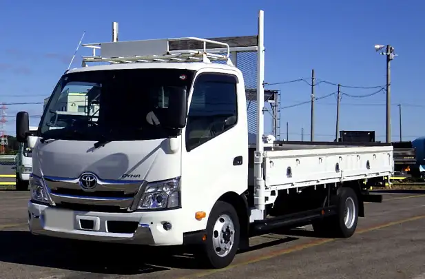 トヨタ ダイナ 小型 平ボディ 2RG-XZU712 R2の中古トラック画像1