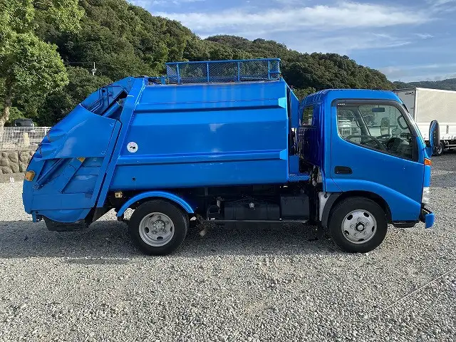 日野 デュトロ 小型 パッカー車 プレス式 KK-XZU302Xの中古トラック画像2