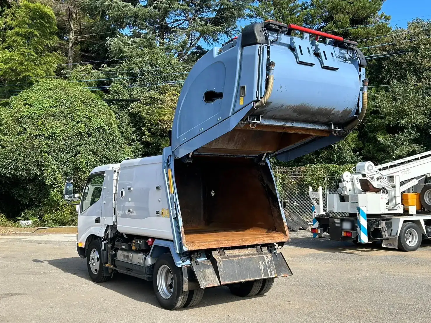 日野 デュトロ 小型 パッカー車 巻き込み式 回転ダンプ式の中古トラック画像5