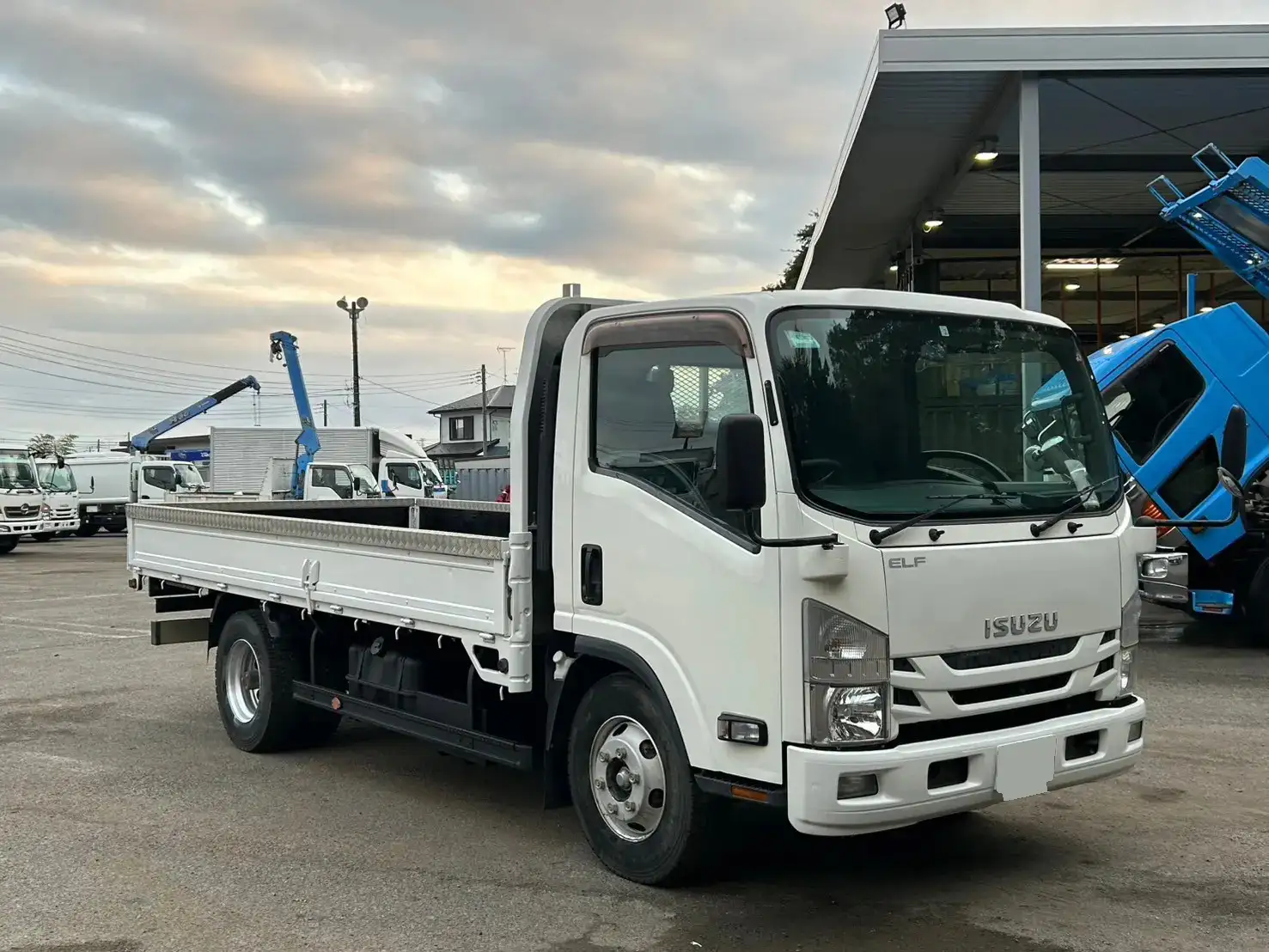 いすゞ エルフ 小型 平ボディ TPG-NPR85YN H29の中古トラック画像2