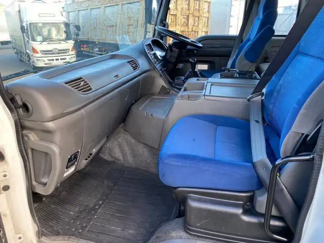 いすゞ ギガ 大型 トラクター ハイルーフ 1デフの中古トラック画像13