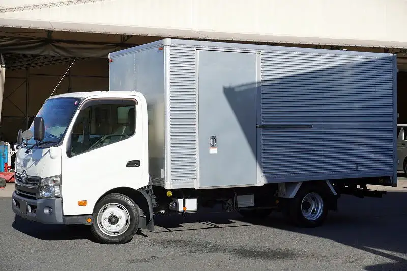 トヨタ トヨエース 小型 アルミバン サイドドア TKG-XZU710の中古トラック画像1