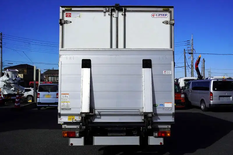 トヨタ ダイナ 小型 アルミバン パワーゲート TPG-XZU710の中古トラック画像3