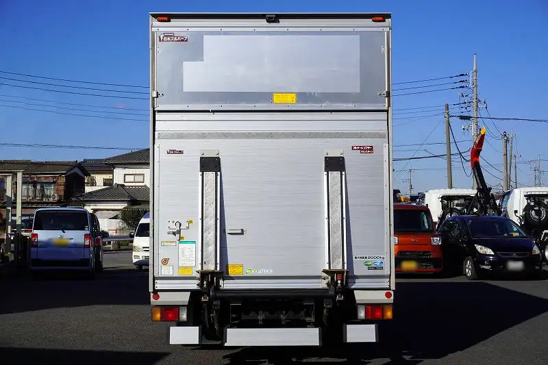 いすゞ エルフ 小型 アルミバン パワーゲート サイドドアの中古トラック画像3