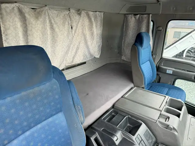 いすゞ ギガ 大型 クレーン付 床鉄板 3段の中古トラック画像9