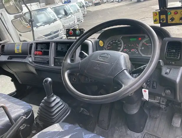 日野 レンジャー 中型/増トン パッカー車 プレス式 ベッドの中古トラック画像11