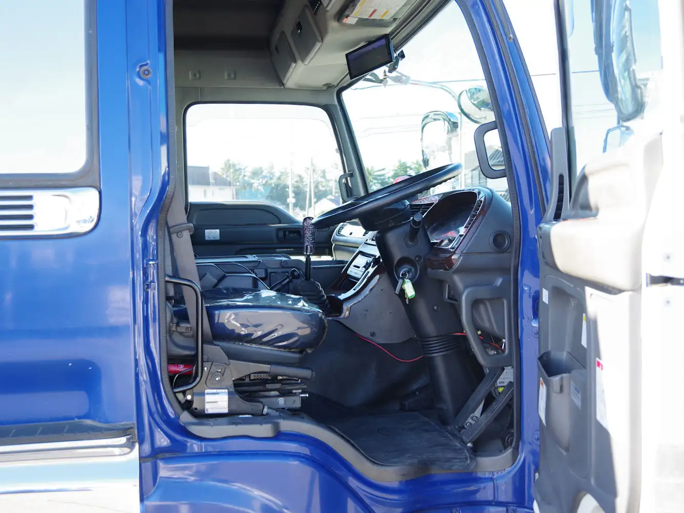 いすゞ ギガ 大型 ダンプ QKG-CYM77AM の中古トラック【車両No