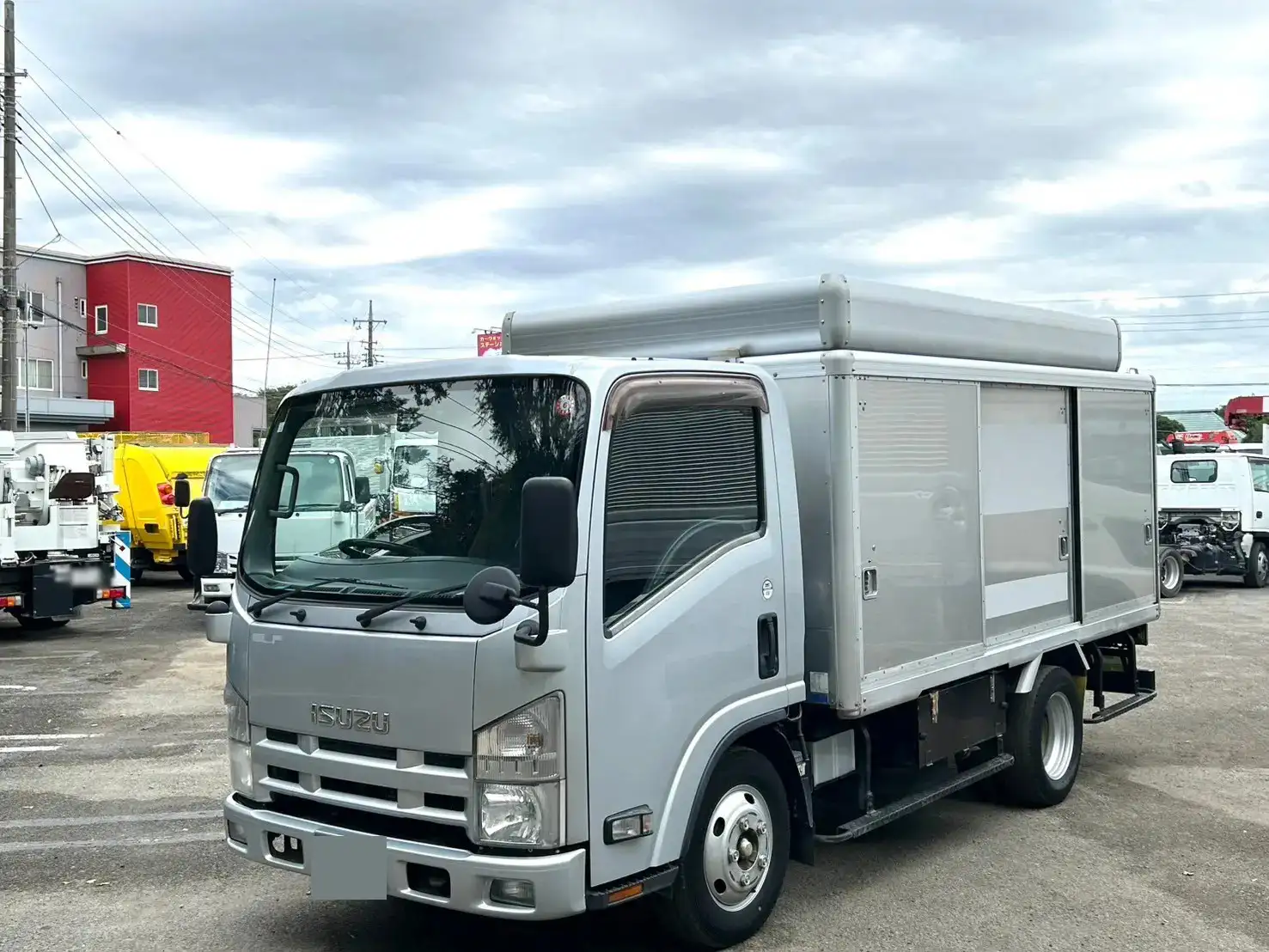 いすゞ エルフ 小型 アルミバン ボトルカー サイドドア｜画像1