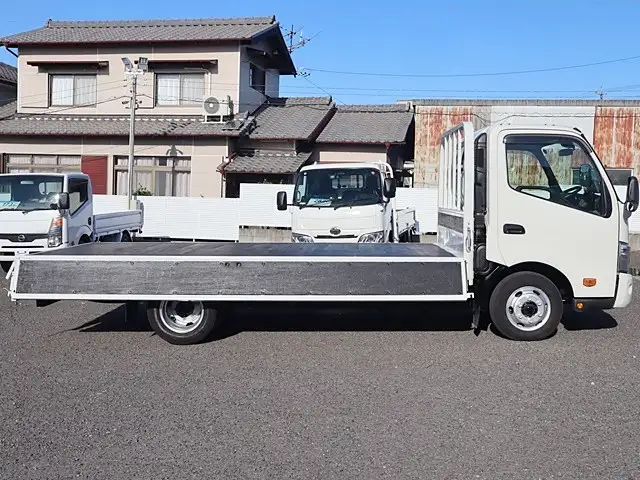 日野 デュトロ 小型 平ボディ 2RG-XZU712M R5の中古トラック画像8