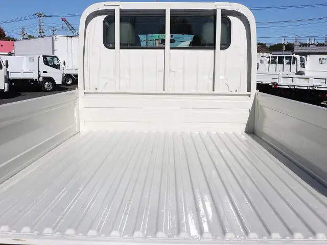 トヨタ トヨエース 小型 平ボディ Wキャブ LDF-KDY281の中古トラック画像9