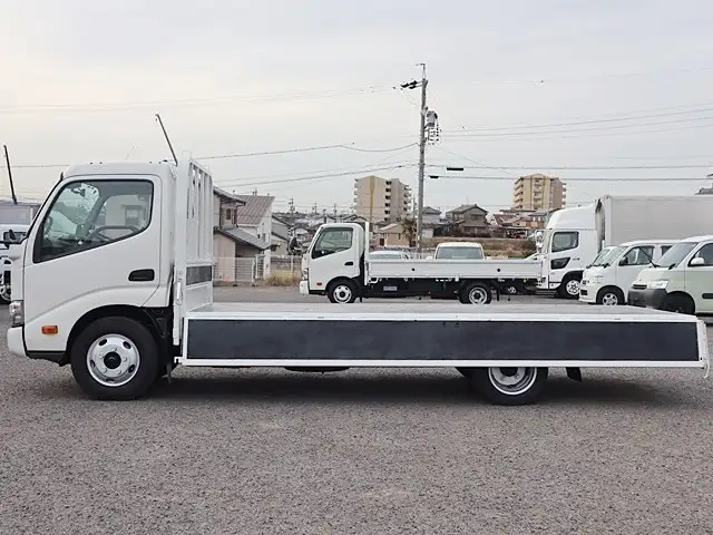 トヨタ トヨエース 小型 平ボディ 2RG-XZU655 H31/R1の中古トラック画像6