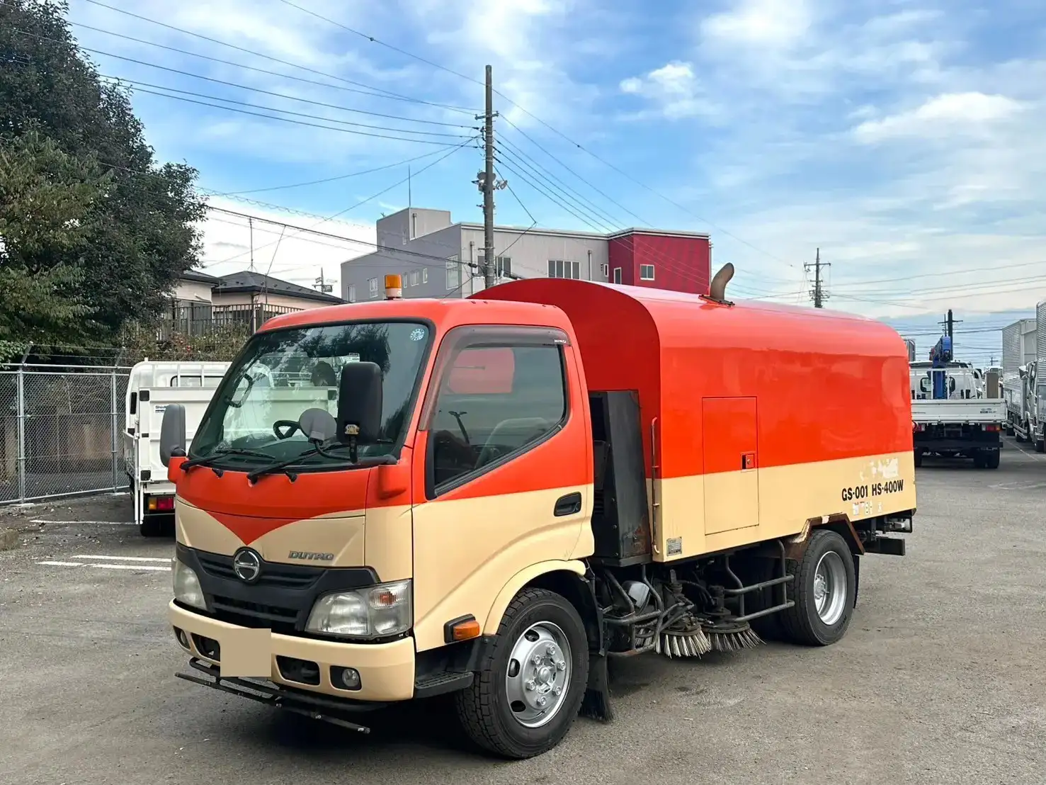 日野 デュトロ 小型 タンク車  TKG-XZU640Fの中古トラック画像1