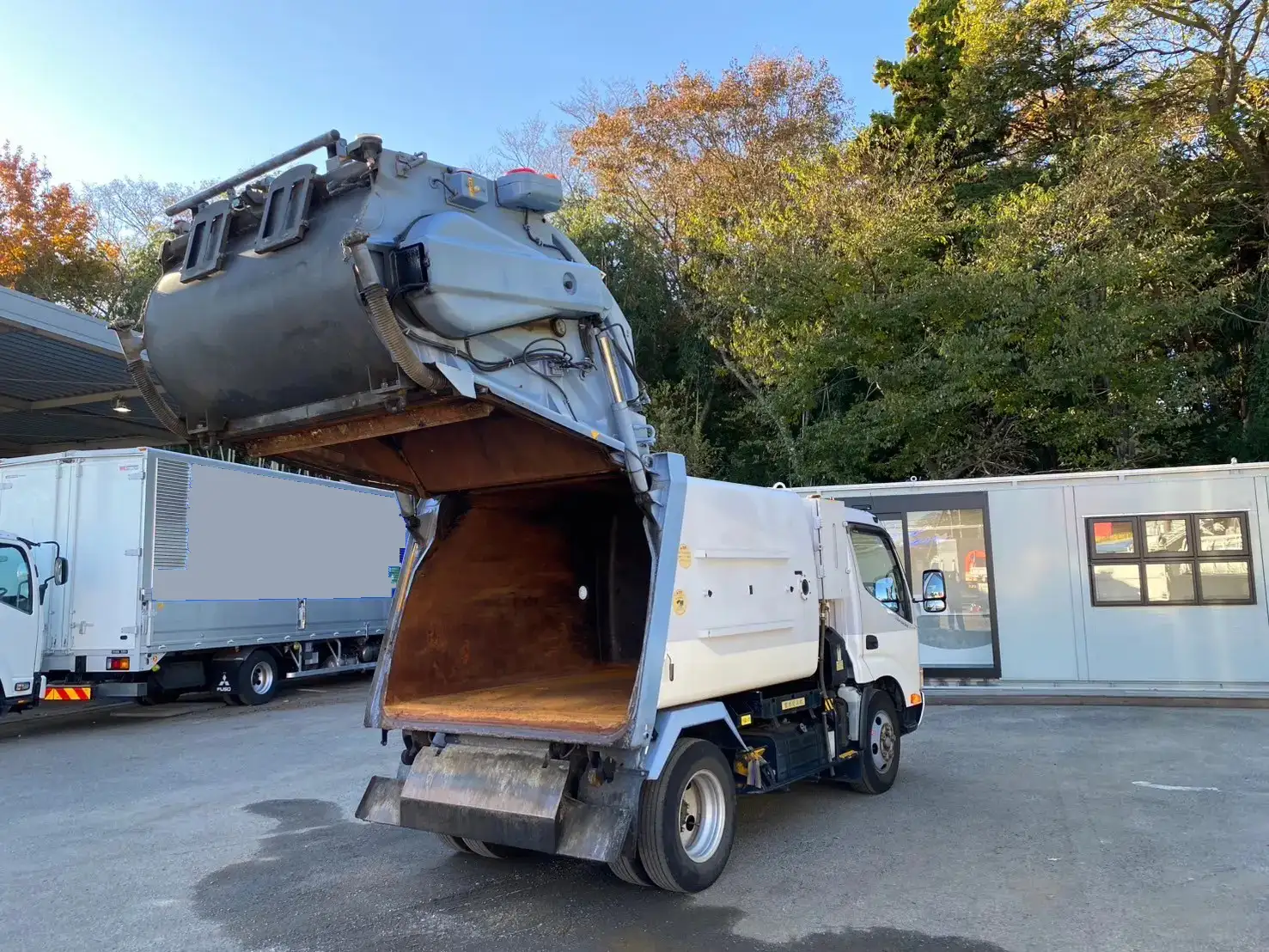 日野 デュトロ 小型 パッカー車 巻き込み式 回転ダンプ式の中古トラック画像6