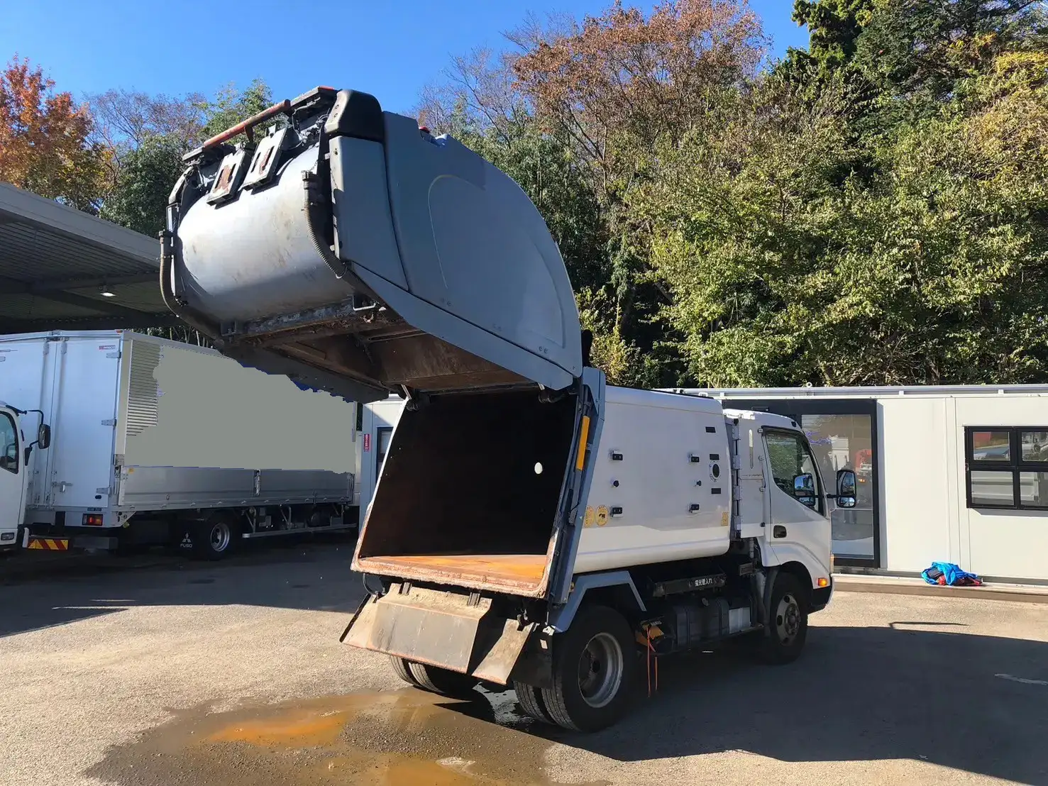 日野 デュトロ 小型 パッカー車 巻き込み式 回転ダンプ式の中古トラック画像6
