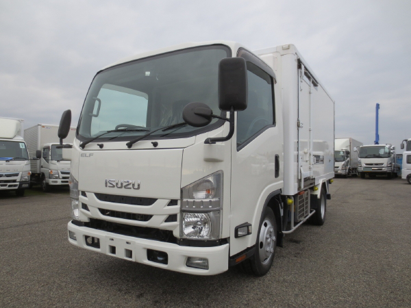 三菱 ファイター 中型/増トン ウイング エアサス ベッド の中古トラック【車両No.157993】