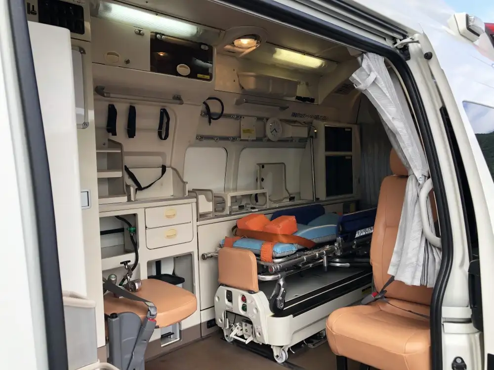 トヨタ ハイエース 小型 特殊車両 CBF-TRH226S H26の中古トラック画像12
