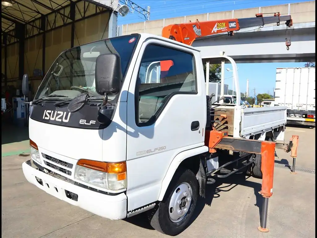 いすゞ エルフ 小型 クレーン付 4段 ラジコンの中古トラック画像1