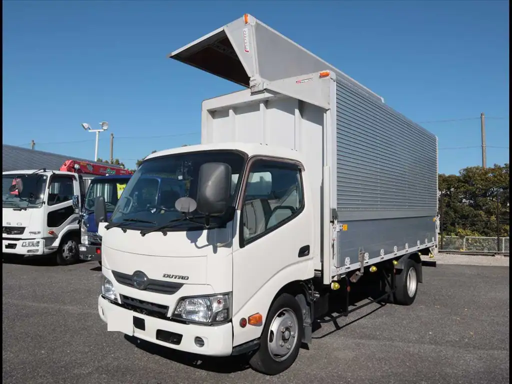 日野 デュトロ 小型 ウイング TKG-XZU655M H29の中古トラック画像1