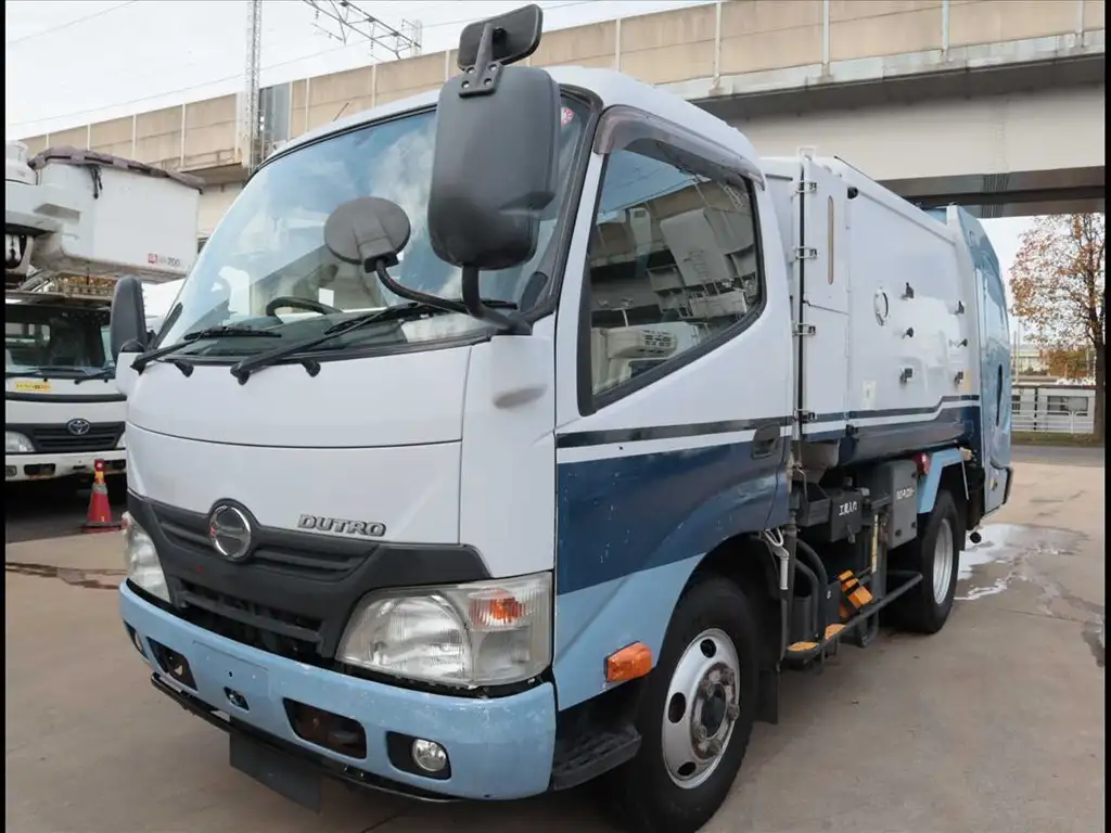 日野 デュトロ 小型 パッカー車 巻き込み式 回転ダンプ式の中古トラック画像1