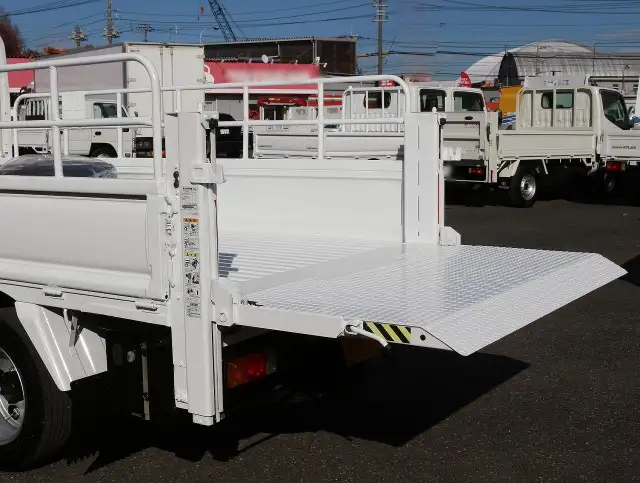 日産 アトラス 小型 平ボディ パワーゲート TKG-SZ5F24の中古トラック画像7