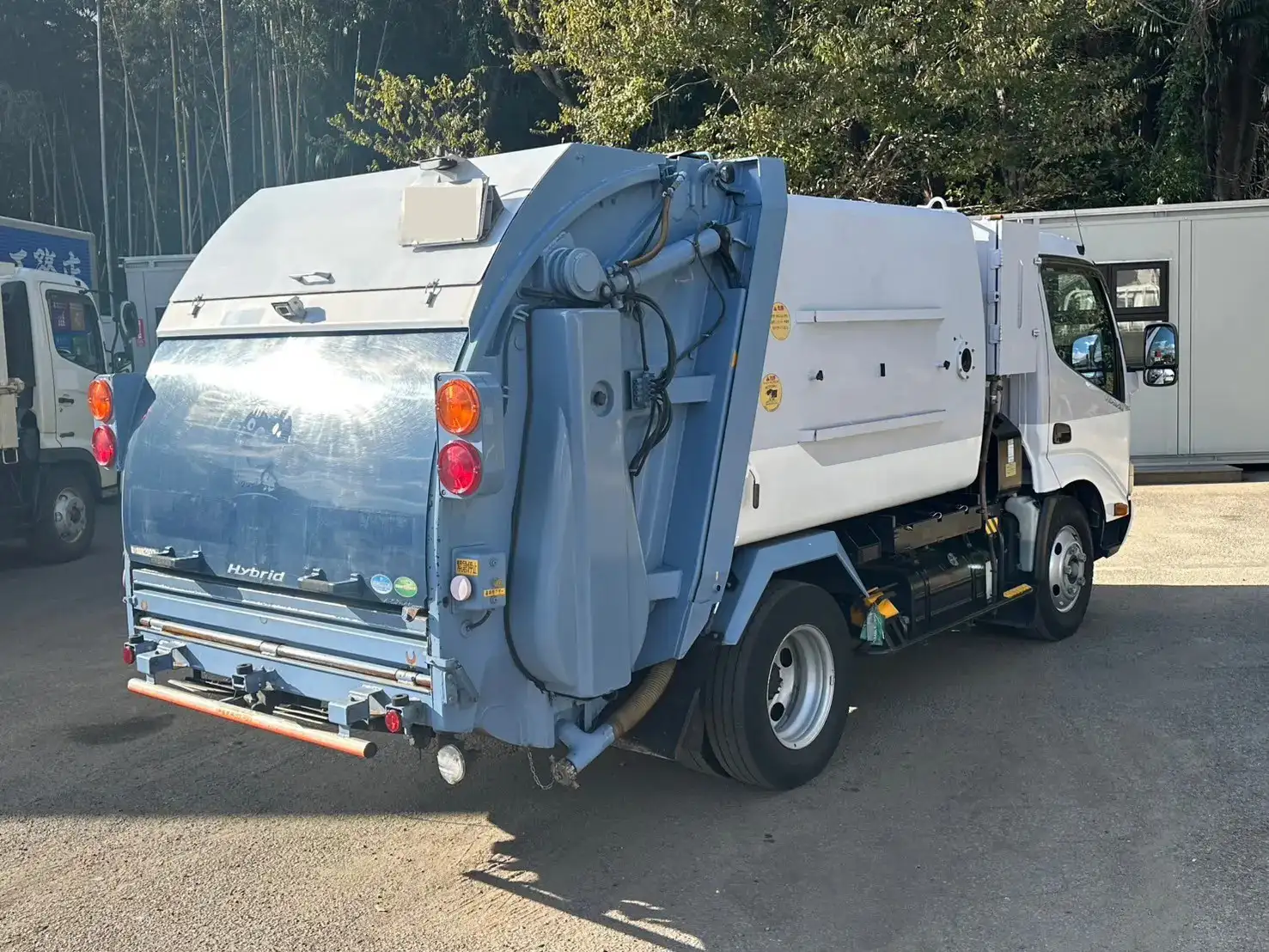 日野 デュトロ 小型 パッカー車 巻き込み式 回転ダンプ式の中古トラック画像3
