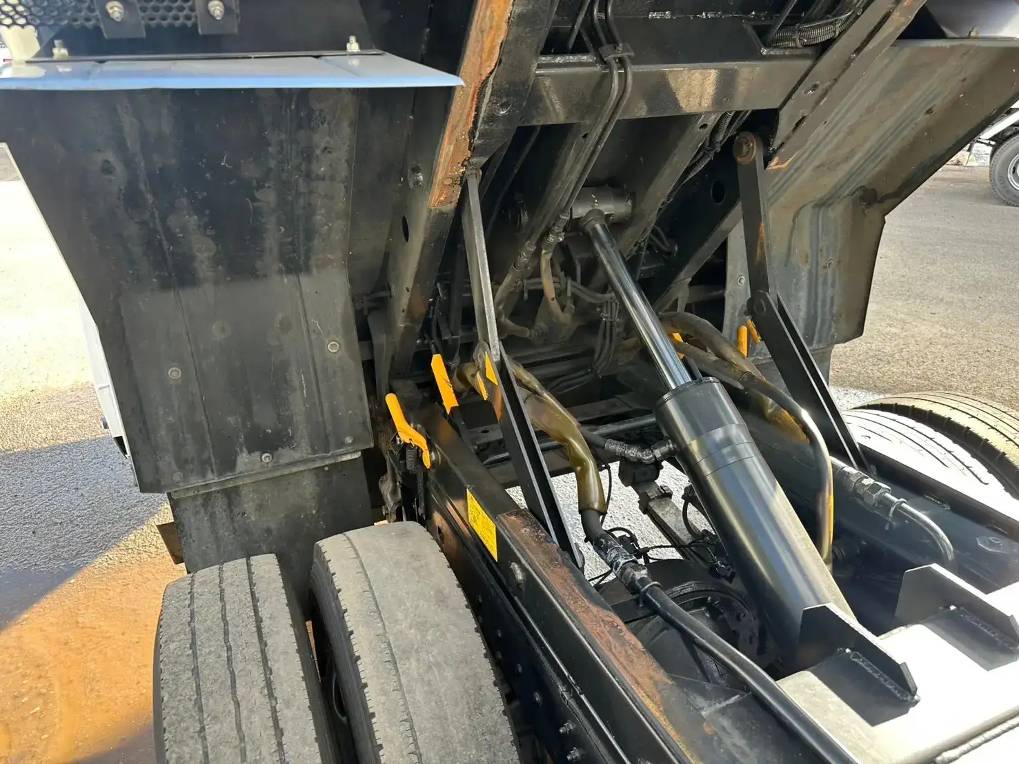 日野 デュトロ 小型 パッカー車 巻き込み式 回転ダンプ式の中古トラック画像15